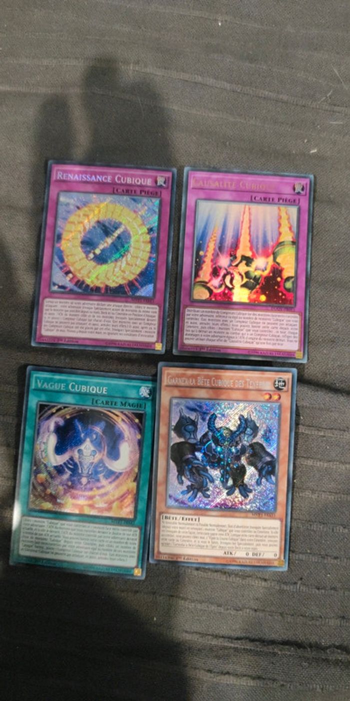 Lot 4 cartes Yu-Gi-Oh