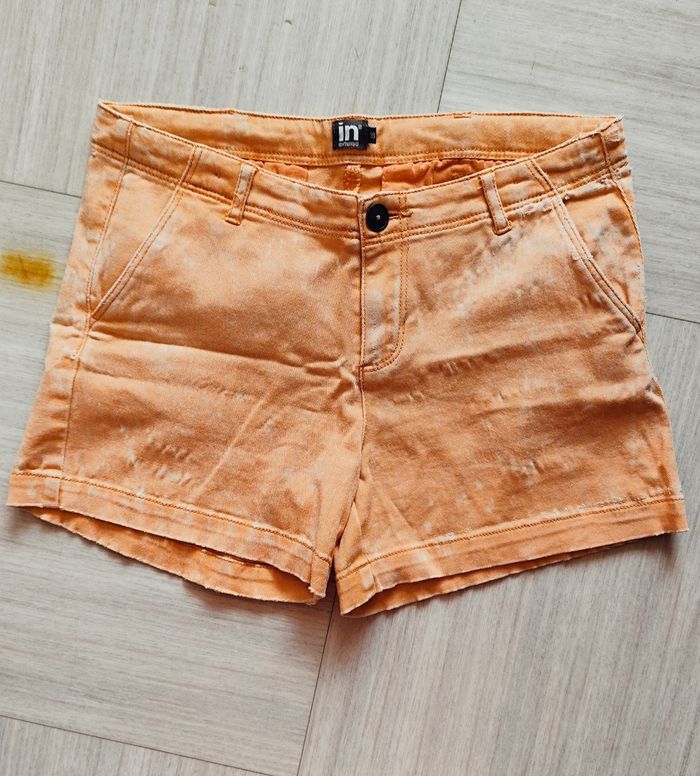 Short orange