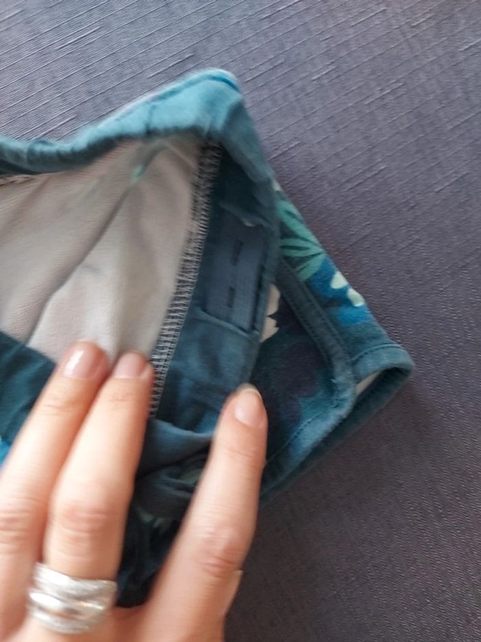 Short fleuri Vertbaudet taille 4 ans - photo numéro 6