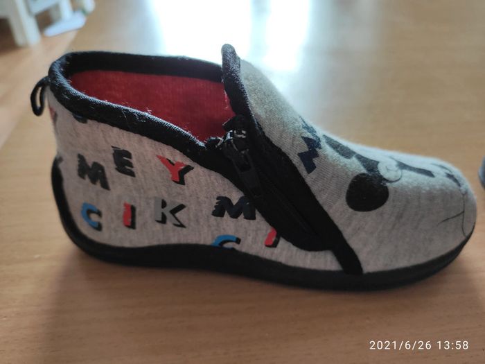 Chaussons Mickey - photo numéro 3