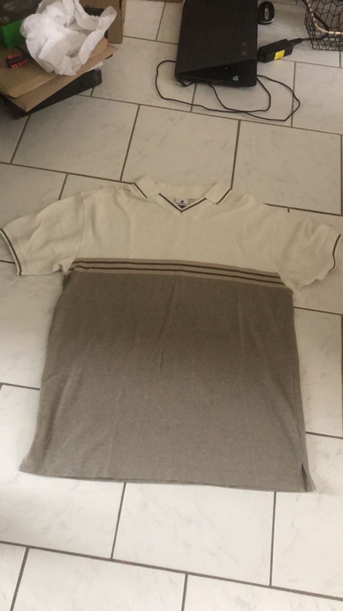 Polo col V
