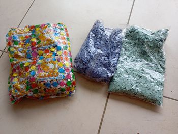 Lot de confettis neuf