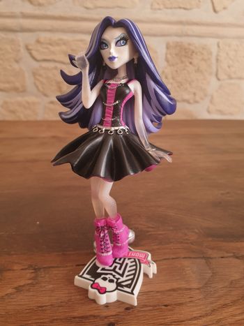 figurine monster high