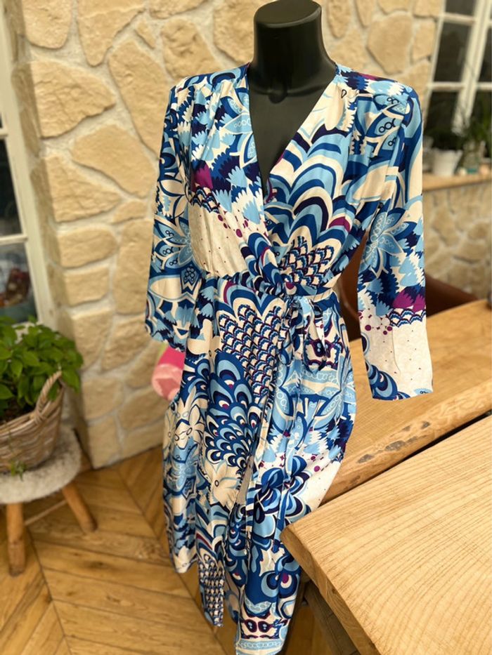 Robe satinée bleu et blanche longue bleu blanche taille M 38 - photo numéro 7