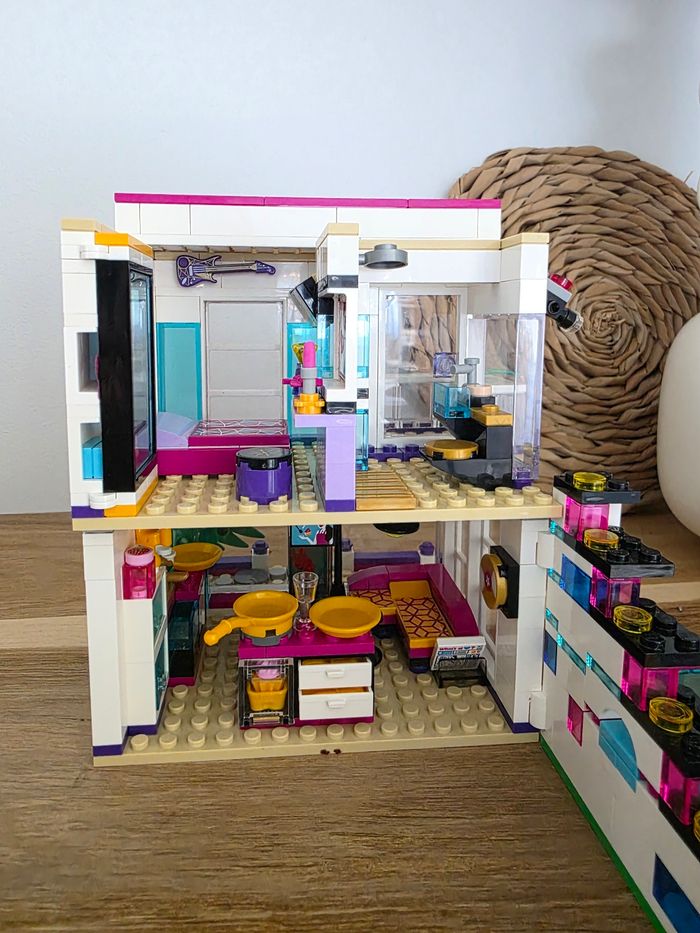 Lego 41135 + notices de montage 
La maison de la Pop star Livi
Excellent état 
Complet - photo numéro 5