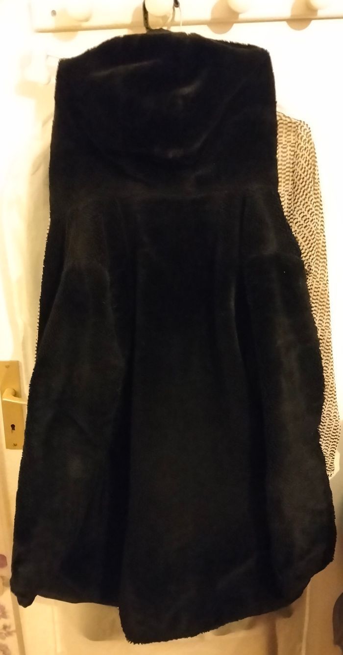 Manteau 2en 1 fausse fourrure a capuche réversible - photo numéro 2