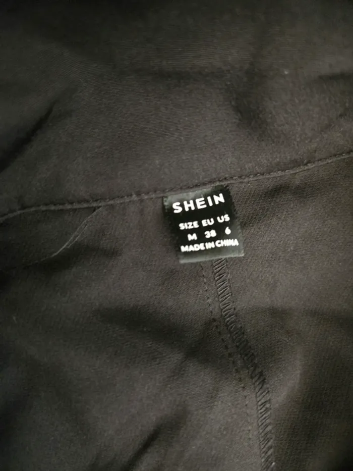 Veste noire - photo numéro 2