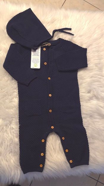 (Neuf non porté) 🏷💙🥰😍combinaison et bonnet tricot 9 mois garçon 😍🥰💙