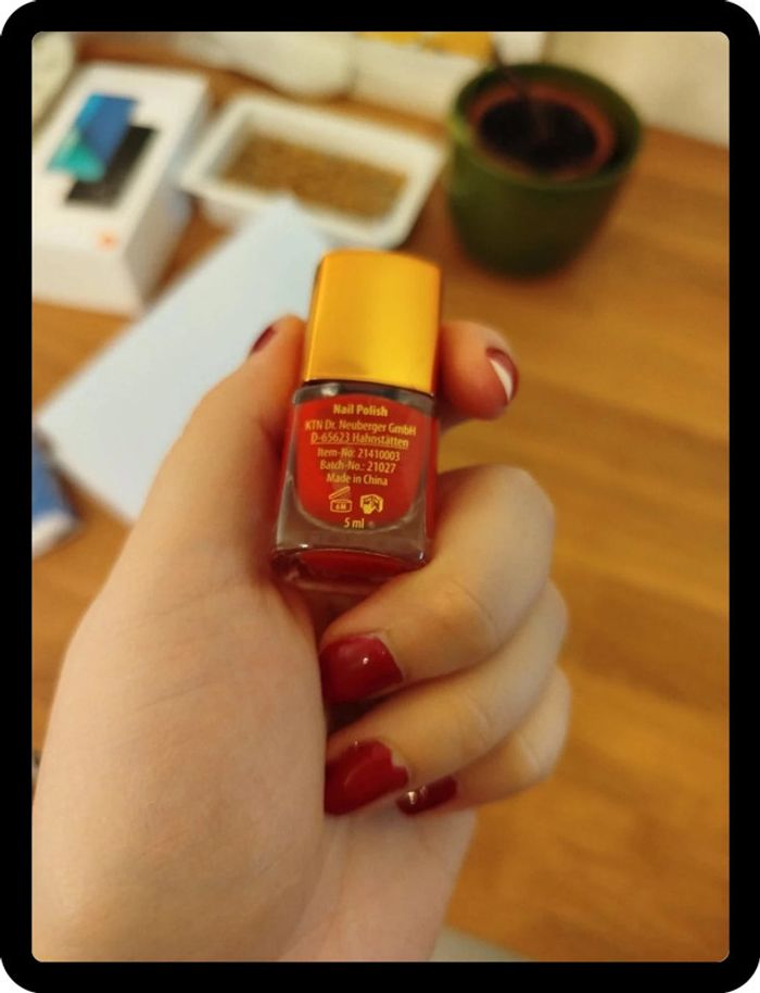 Lot vernis et rouge à lèvres rouge - photo numéro 4