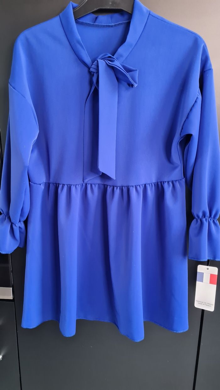 Robe neuve bleu roi - photo numéro 4