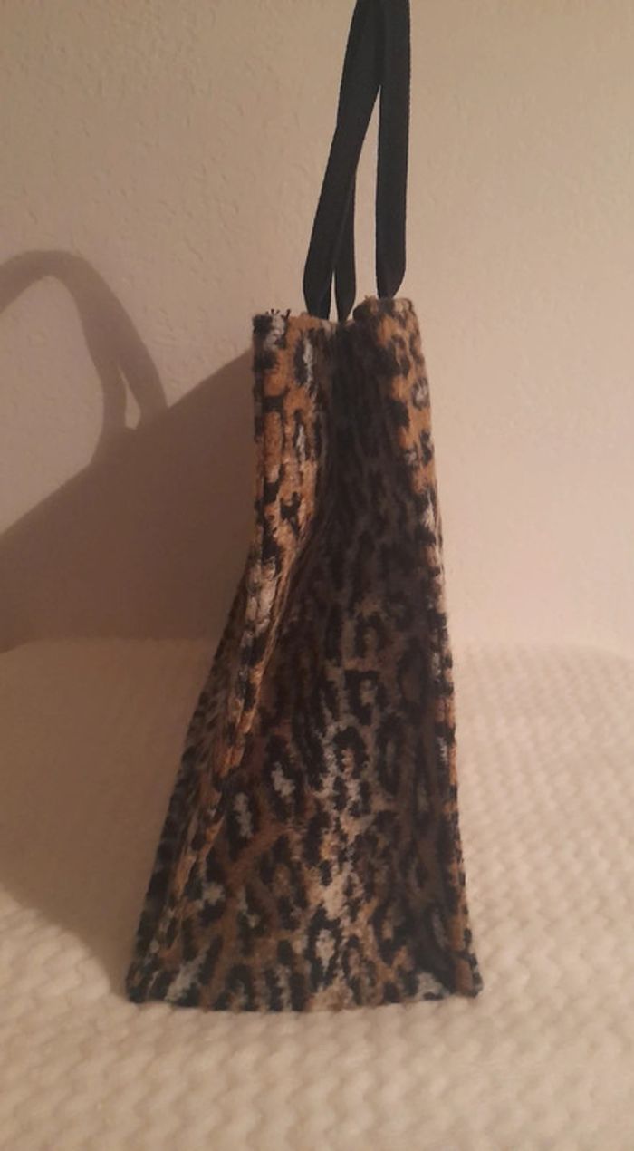 Sac à main fourre-tout motif léopard - photo numéro 3