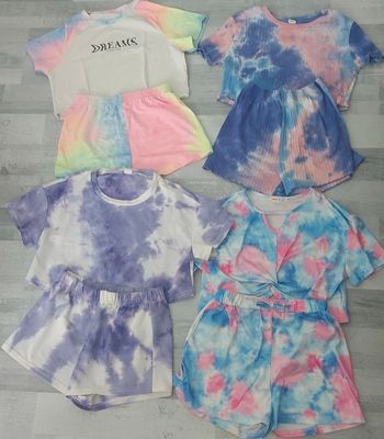 Lots ensembles.