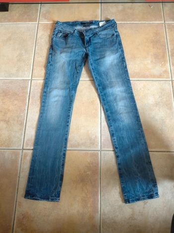 Jean Calvin Klein taille 28