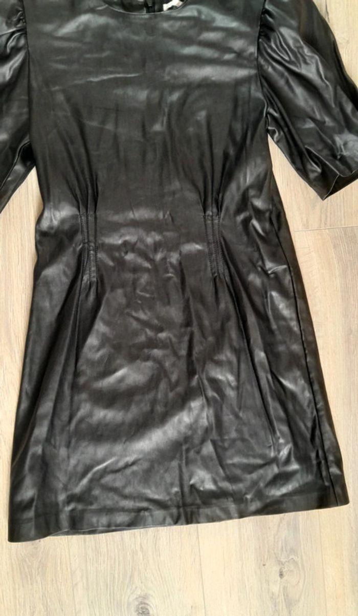 Robe Camaïeu simili cuir manches courtes - photo numéro 5