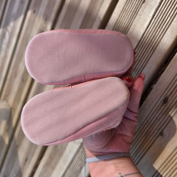 Paire de chaussure 6 / 9 mois - photo numéro 3