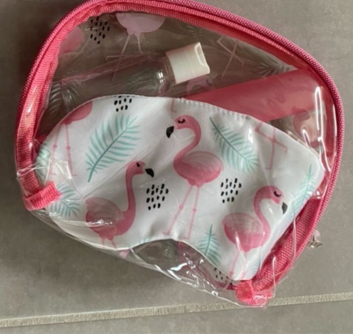 Trousse flamant rose avec Kit de voyage cabine - photo numéro 8