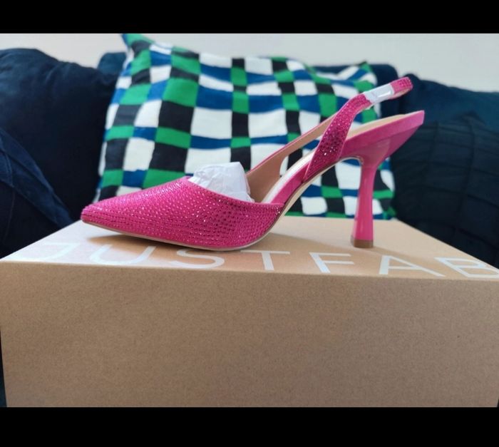 Chaussures de soirée chic à talons fuchsia avec strass - photo numéro 3