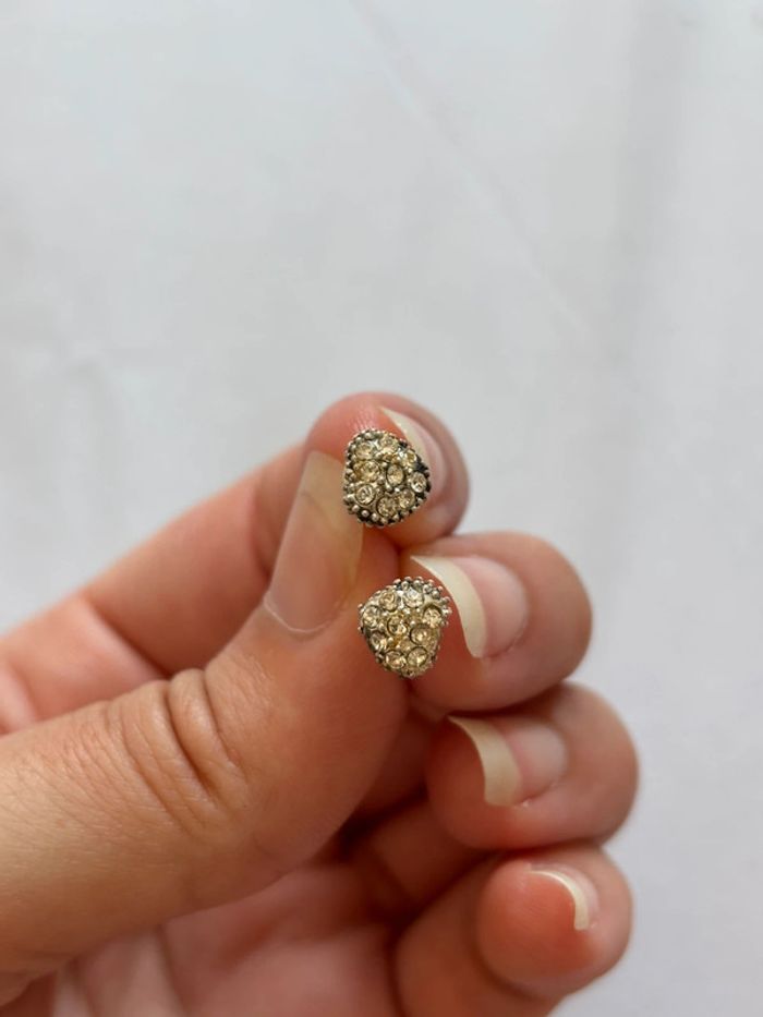 Petite boucles d’oreilles forme cœur argenté strass - photo numéro 2