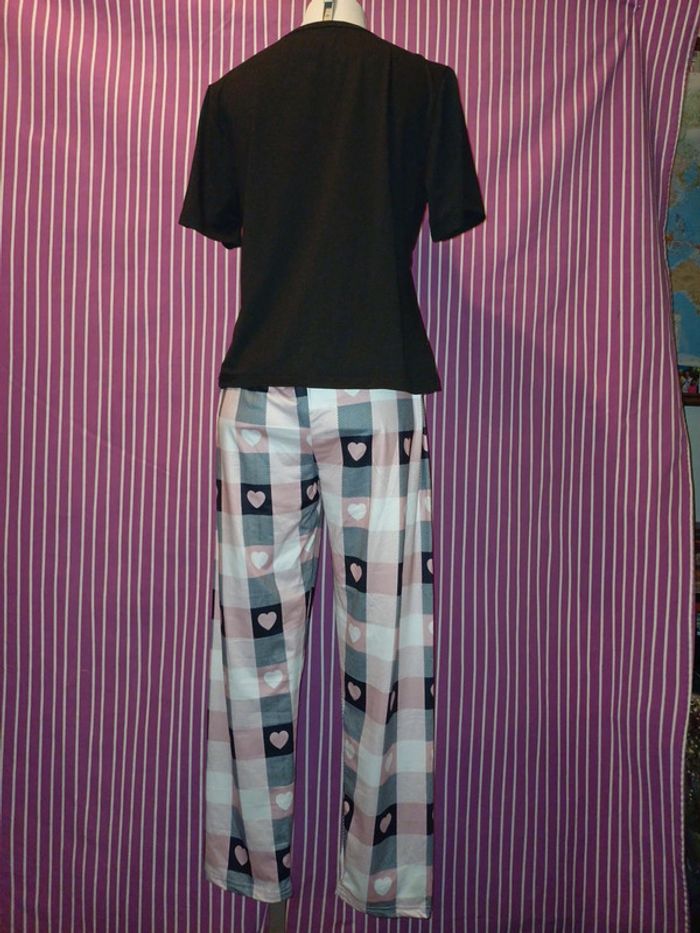 Ensemble pyjama 🖤💕 - photo numéro 4