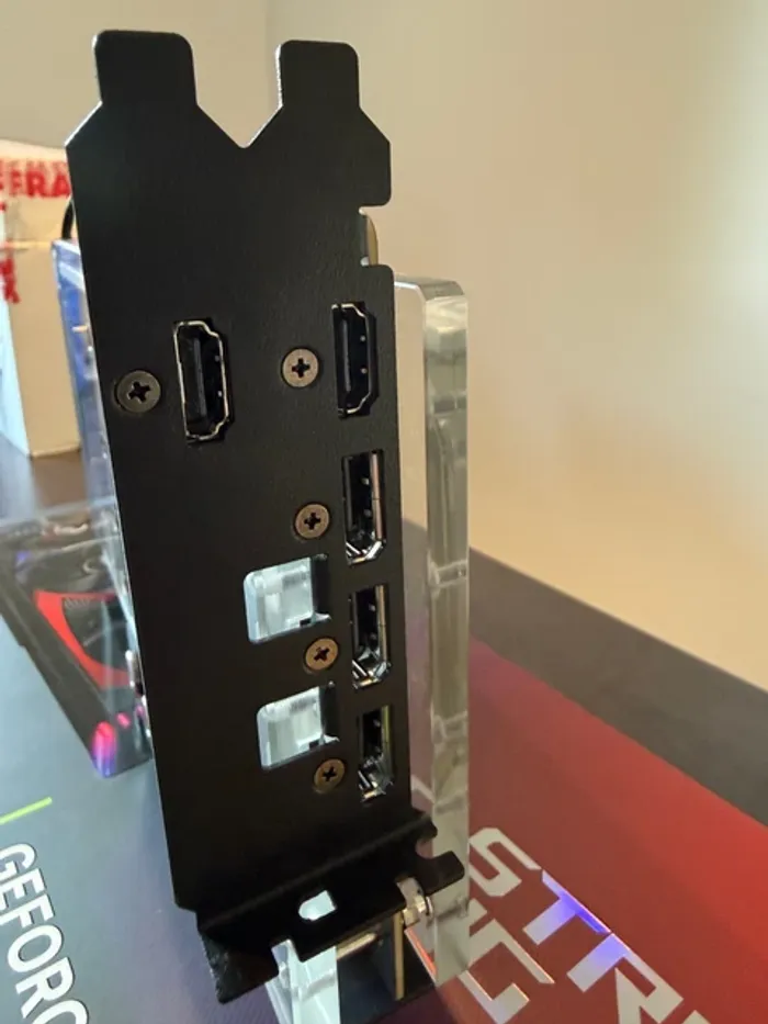 ROG Strix GeForce RTX 4090 OC Edition 24GB - photo numéro 4