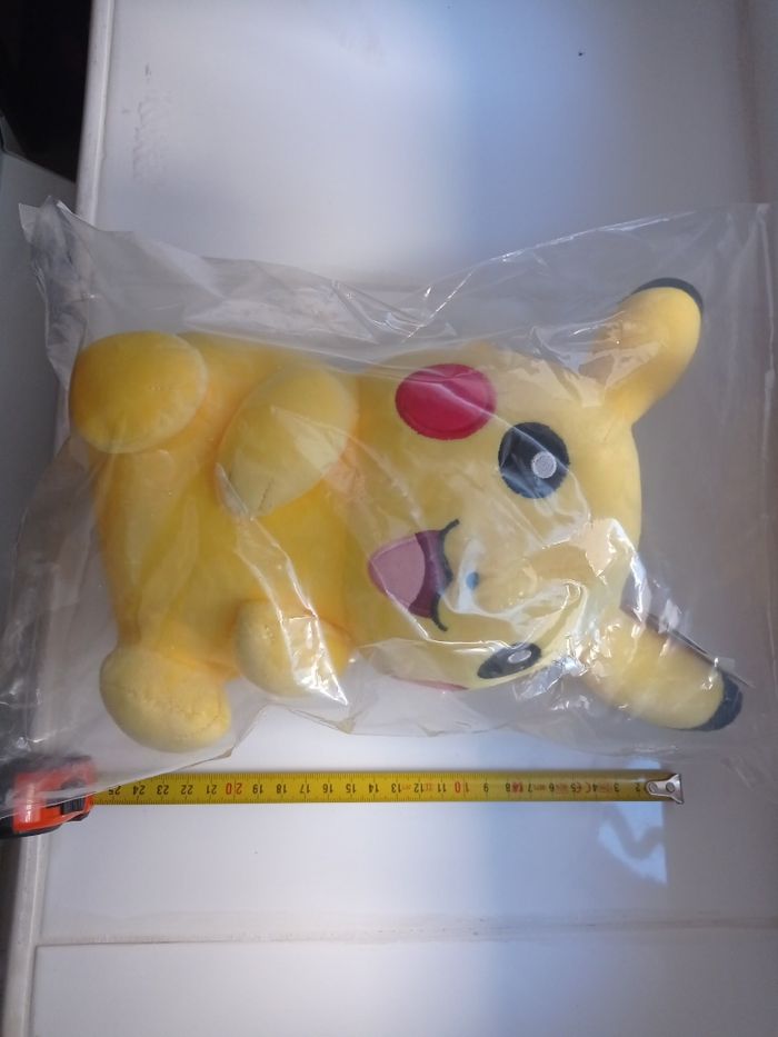Peluche pokémon Pikachu - photo numéro 3