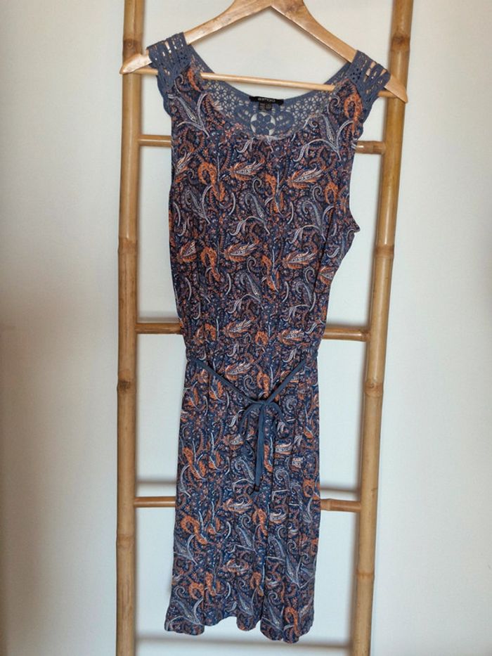 Robe joli dos