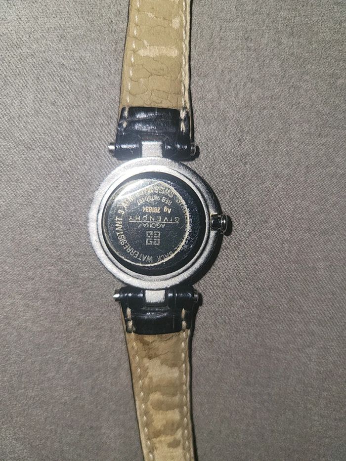 Montre Givenchy bon état - photo numéro 8