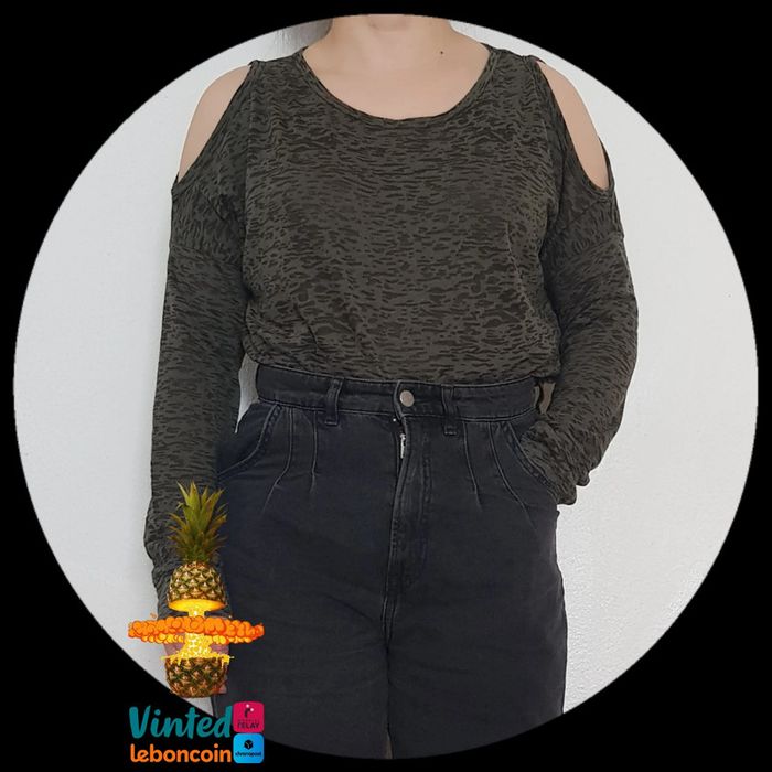 T-shirt manches longues avec épaules apparentes