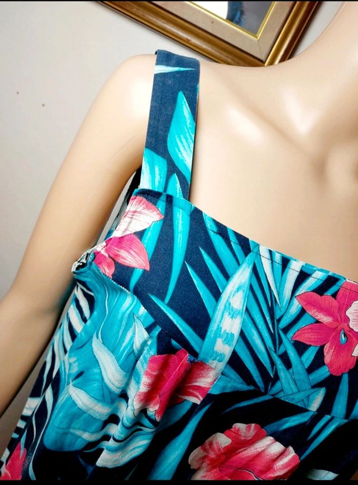 🌴 T.44 - Robe d'été à bretelles - Motif
fleurs tropicales - photo numéro 3