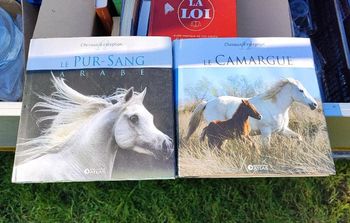 📚 Chevaux d'exception "Le pur sang Arabe" + Le Camargue" - Éditions Atlas 📚