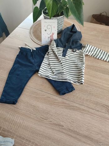 Ensemble en taille 9 mois, Kiabi