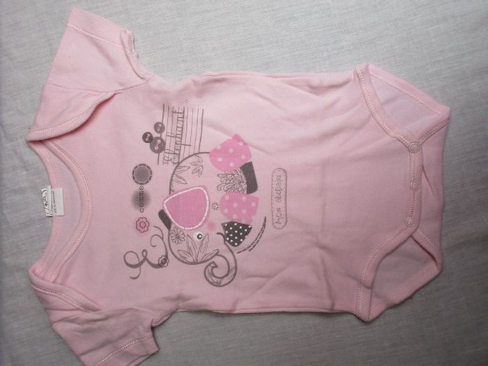 Lot de 3 body, 6 mois - photo numéro 4