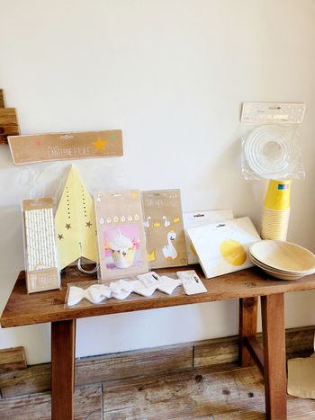 Lot de décorations anniversaire cygne