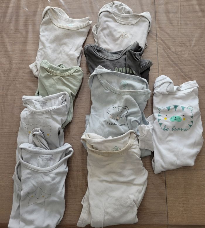 ** Lot de vêtements fille 2 ans toute saison ** - photo numéro 7