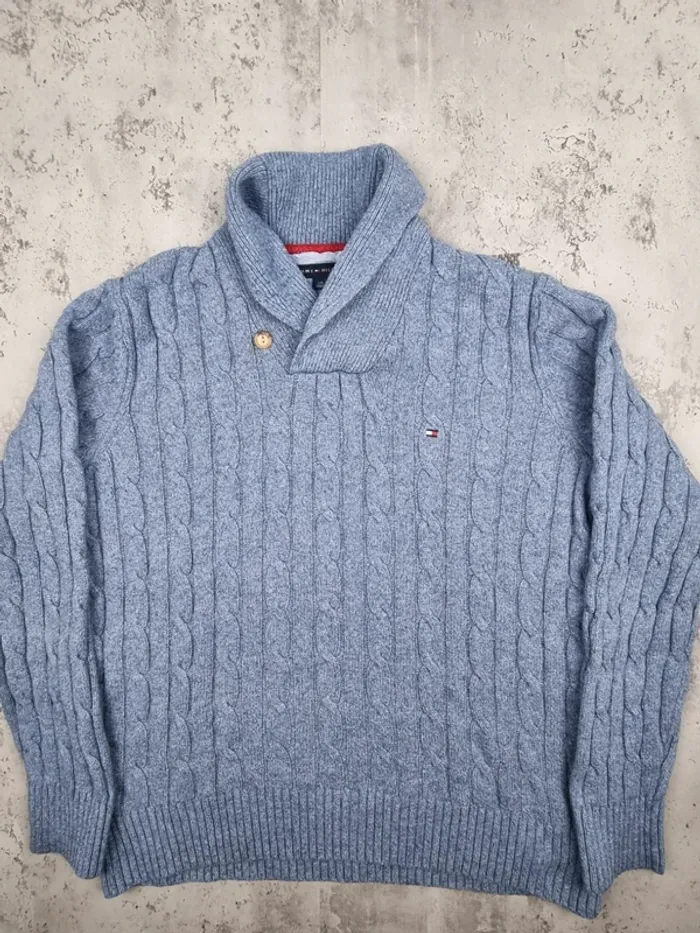 Pull torsadé col châle Tommy Hilfiger – Bleu clair – Taille L Hommes (mesures en photos) - photo numéro 3