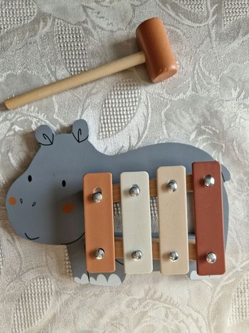 Xylophone hippopotame  en bois