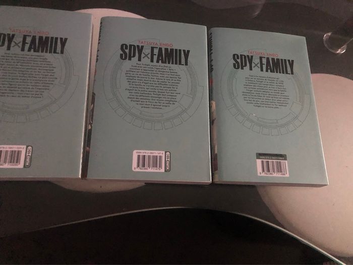 Le lot de 4 manga Spy x family 15€ le lot et l’unité est à 5€ le livre me dire avant achat quel livre vous souhaitez - photo numéro 5
