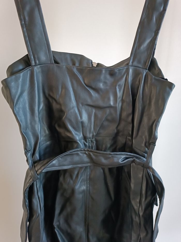 Robe noire en similicuir L - photo numéro 7