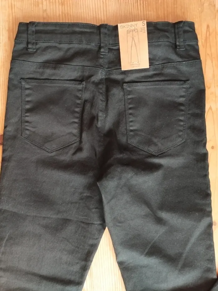 Pantalon skinny noir neuf – Taille 16 ans / S – Style Y2K tendance, inspiré des années 2000 - photo numéro 5