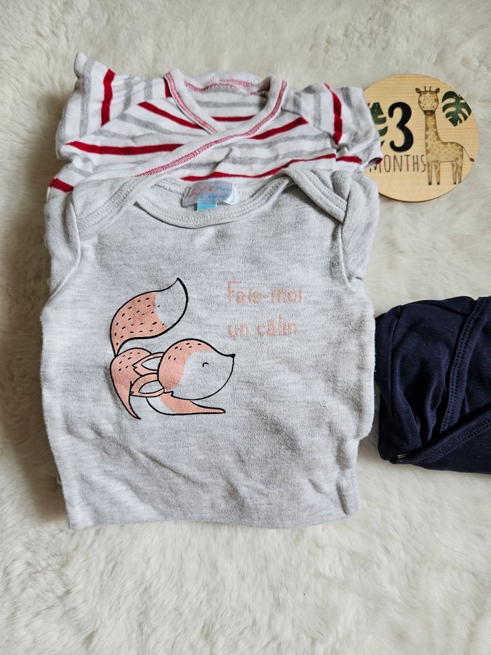 Lot 7 body manches longues 3 mois - photo numéro 3