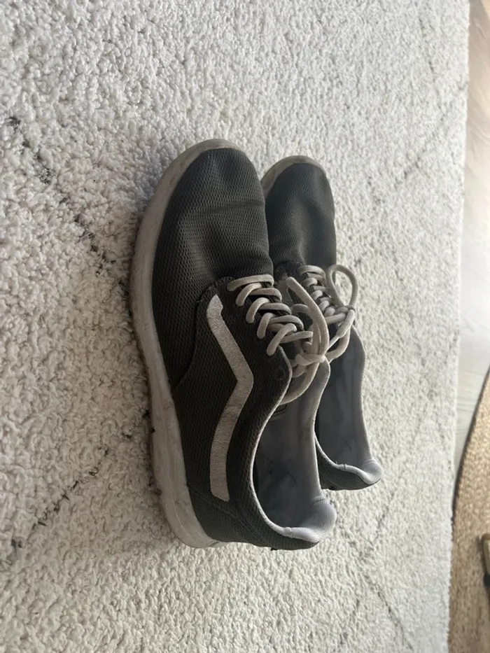 Vans kaki - photo numéro 2