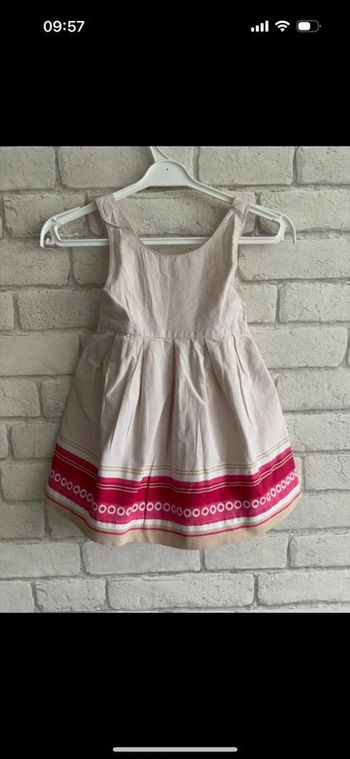 Robe obaibi taille 6 mois