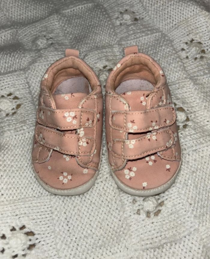 Chaussures fleuries