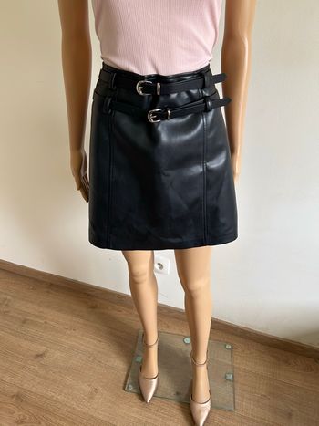 Jupe noire en simili cuir Morgan taille 42 comme neuve