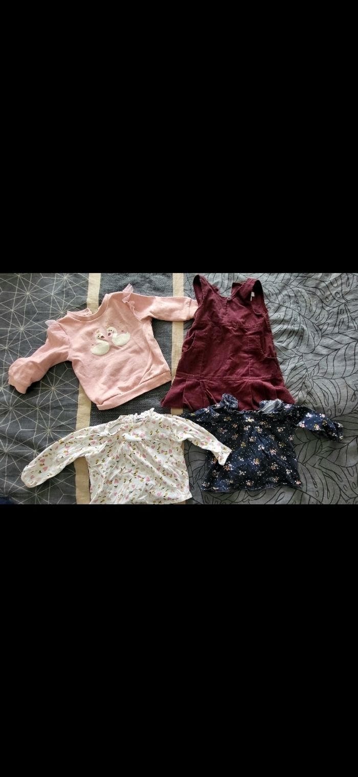 Lot vêtement fille 12mois