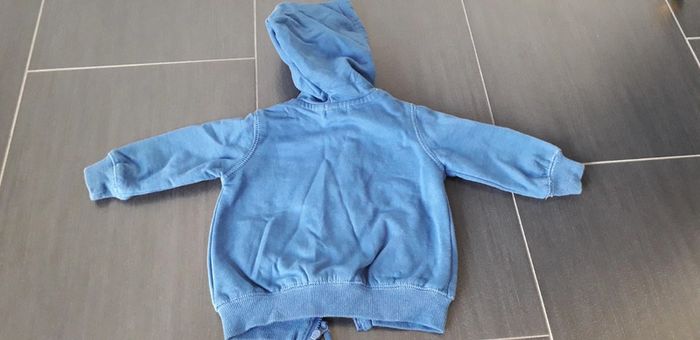 Gilet hiver zippé à capuche 6 mois - photo numéro 3