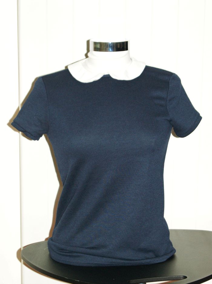 Haut chic col claudine bleu nuit – Taille 36 – Neuf - photo numéro 1