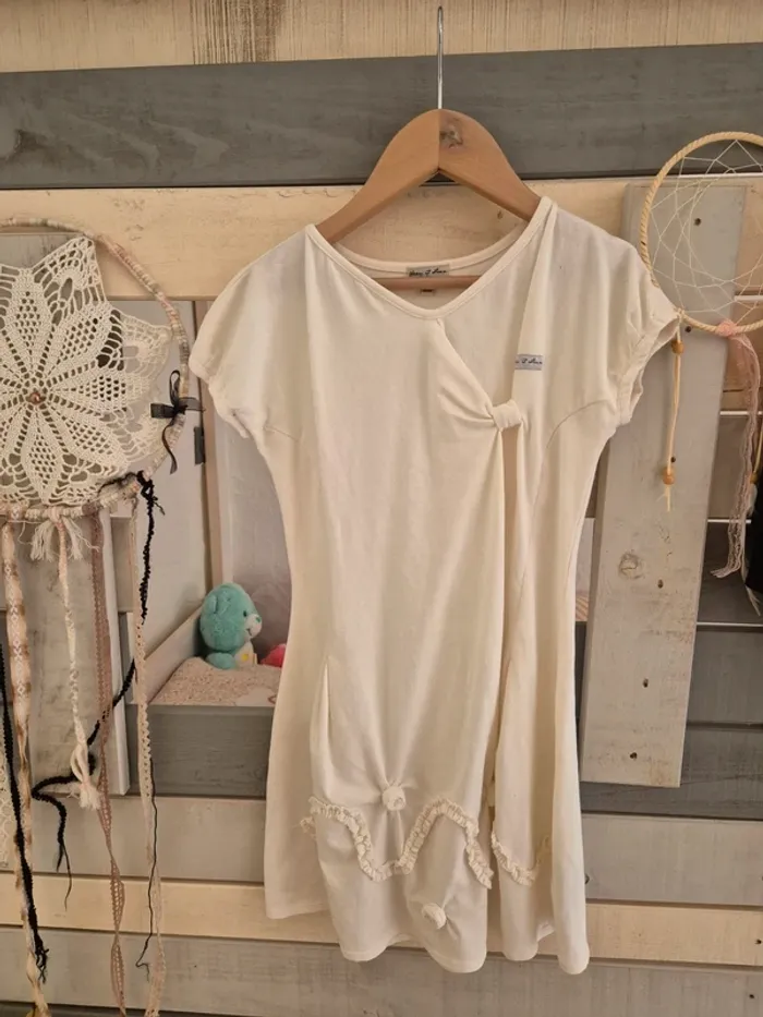Robe blanche 6 ans - photo numéro 2