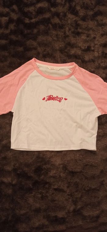 Crop Top Mignon blanc avec broderie "Baby"