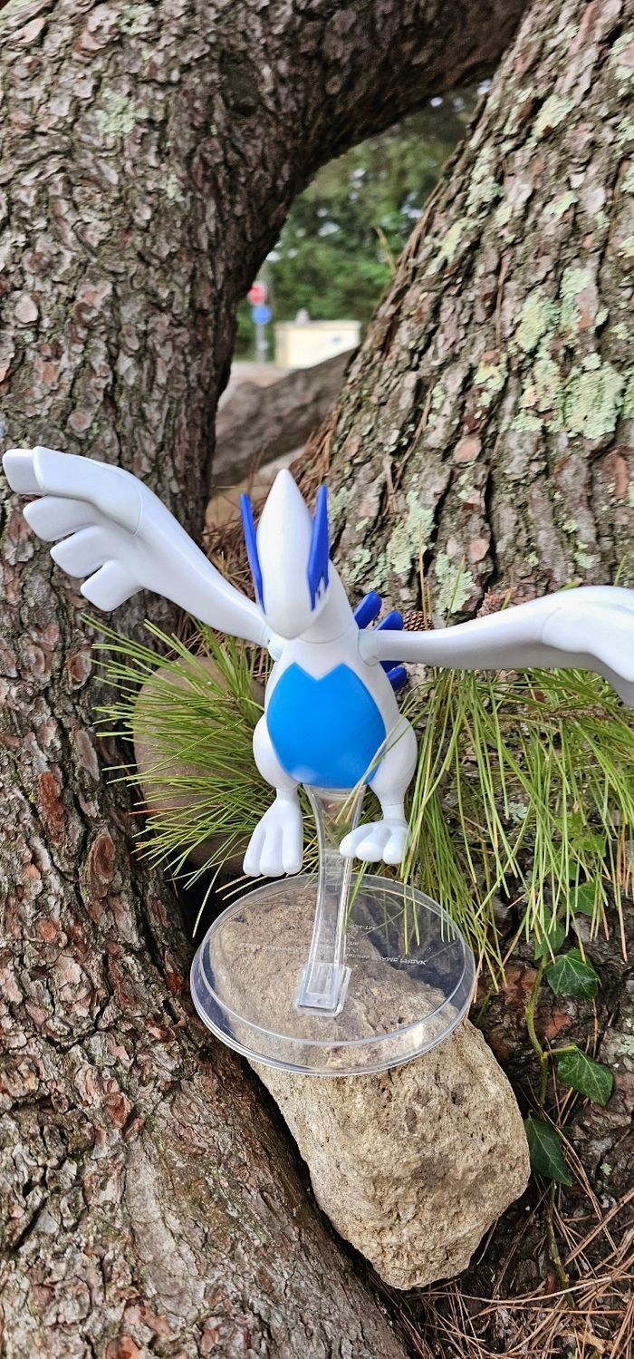 Super grande figurine Pokemon Nintendo Lugia avec son socle - photo numéro 4